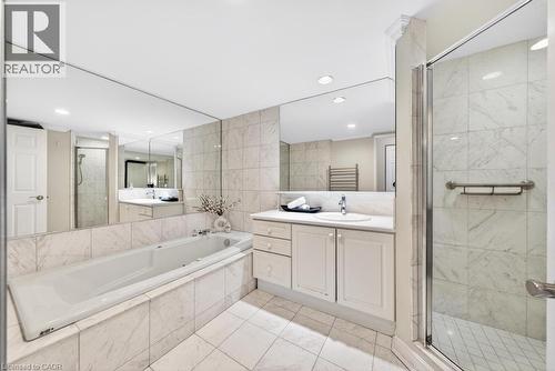 2190 Lakeshore Road Unit# 801, Burlington, ON - Indoor Photo Showing Bathroom