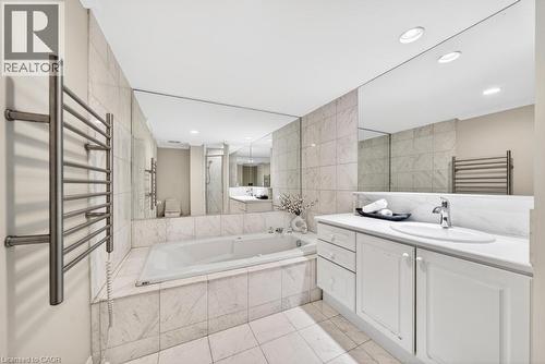 2190 Lakeshore Road Unit# 801, Burlington, ON - Indoor Photo Showing Bathroom