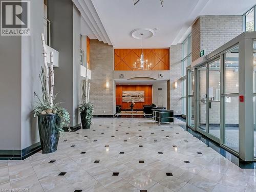 2190 Lakeshore Road Unit# 801, Burlington, ON -  Photo Showing Other Room