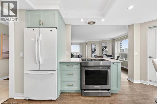 2190 Lakeshore Road Unit# 801, Burlington, ON - Indoor Photo Showing Other Room