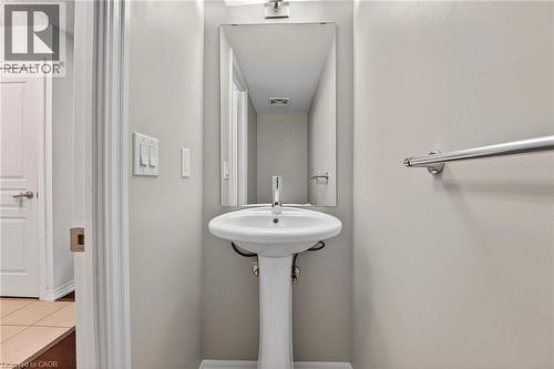 1940 Ironstone Drive Unit# 1006, Burlington, ON - Indoor Photo Showing Bathroom