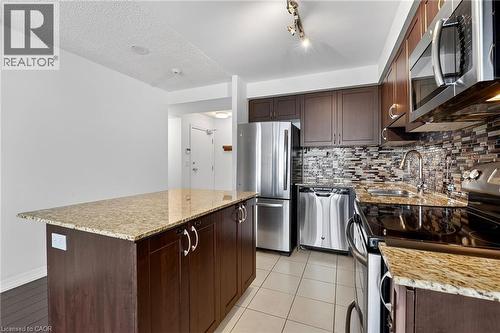 1940 Ironstone Drive Unit# 1006, Burlington, ON - Indoor Photo Showing Kitchen With Upgraded Kitchen