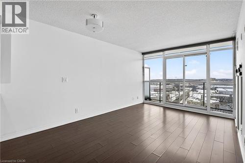 1940 Ironstone Drive Unit# 1006, Burlington, ON - Indoor Photo Showing Other Room