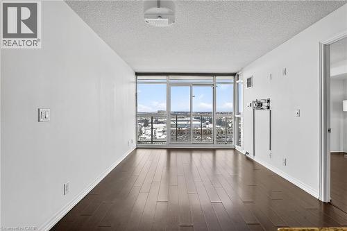 1940 Ironstone Drive Unit# 1006, Burlington, ON - Indoor Photo Showing Other Room