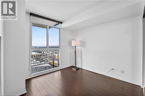 1940 Ironstone Drive Unit# 1006, Burlington, ON - Indoor Photo Showing Other Room