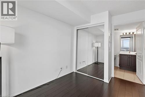 1940 Ironstone Drive Unit# 1006, Burlington, ON - Indoor Photo Showing Other Room