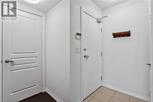1940 Ironstone Drive Unit# 1006, Burlington, ON - Indoor Photo Showing Other Room