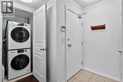 1940 Ironstone Drive Unit# 1006, Burlington, ON - Indoor Photo Showing Laundry Room