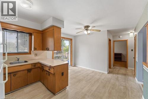 507 Upper Paradise Road, Hamilton, ON - Indoor Photo Showing Kitchen
