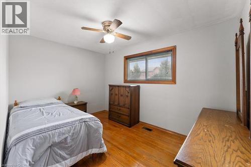 507 Upper Paradise Road, Hamilton, ON - Indoor Photo Showing Bedroom