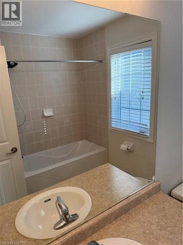 4210 Saunders Crescent, Burlington, ON - Indoor Photo Showing Bathroom