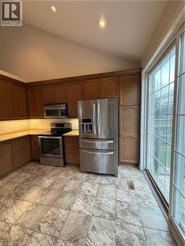 4210 Saunders Crescent, Burlington, ON - Indoor Photo Showing Kitchen With Stainless Steel Kitchen