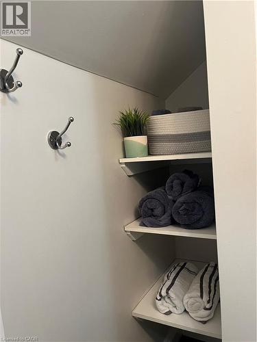 346 Hunter Street W, Hamilton, ON - Indoor