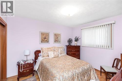 176 Walter Avenue S, Hamilton, ON - Indoor Photo Showing Bedroom