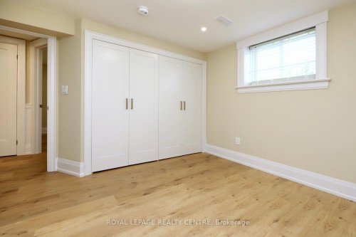 55 Flora Drive, Hamilton, ON - Indoor Photo Showing Other Room
