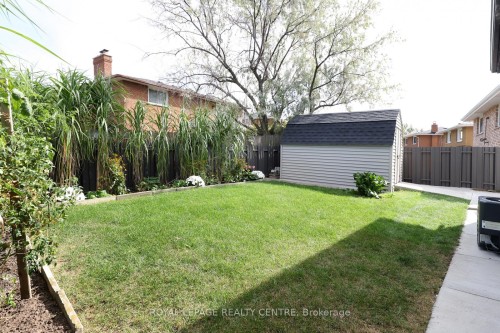55 Flora Drive, Hamilton, ON - Outdoor