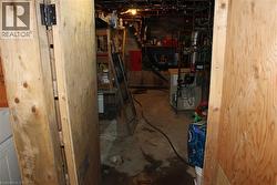 Workshop/storage for property manager - 