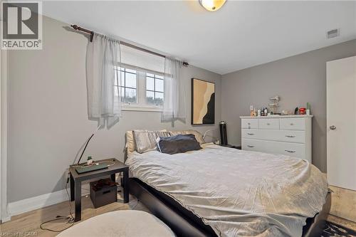 107 Horning Drive, Hamilton, ON - Indoor Photo Showing Bedroom
