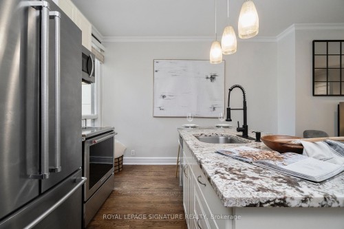 215 Yarmouth Road, Toronto, ON - Indoor Photo Showing Kitchen