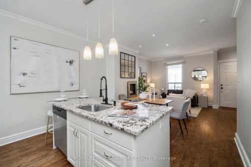 215 Yarmouth Road, Toronto, ON - Indoor Photo Showing Kitchen With Upgraded Kitchen