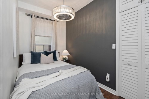 215 Yarmouth Road, Toronto, ON - Indoor Photo Showing Bedroom