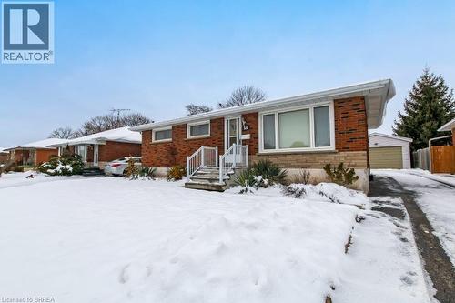 56 BALMORAL Drive  Brantford, ON N3R 5B9