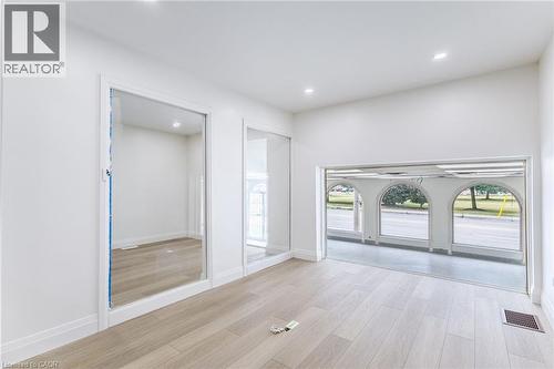 1583 Main Street E, Hamilton, ON 