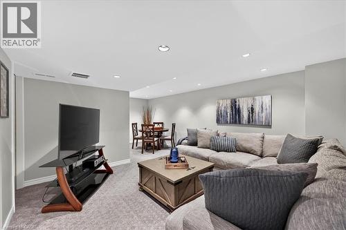 4198 Longmoor Drive Unit# 2, Burlington, ON - Indoor Photo Showing Living Room