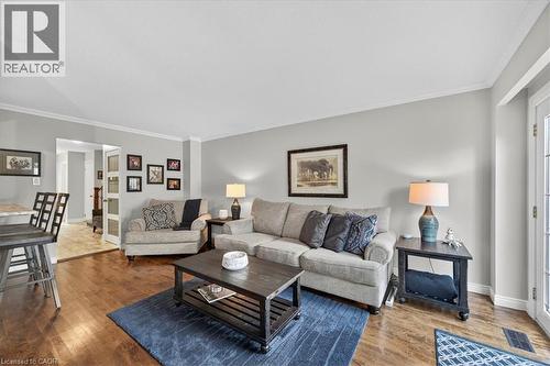 4198 Longmoor Drive Unit# 2, Burlington, ON - Indoor Photo Showing Living Room