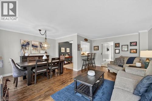 4198 Longmoor Drive Unit# 2, Burlington, ON - Indoor Photo Showing Living Room