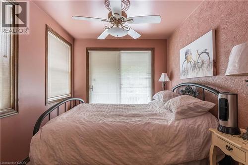 147 Geneva Street, St. Catharines, ON - Indoor Photo Showing Bedroom