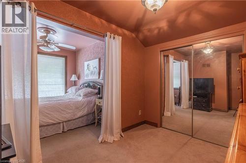147 Geneva Street, St. Catharines, ON - Indoor Photo Showing Bedroom