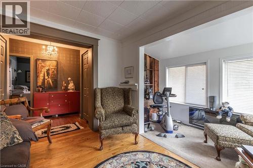147 Geneva Street, St. Catharines, ON - Indoor Photo Showing Living Room