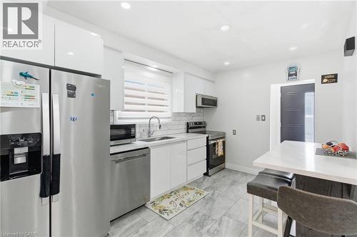 18 Ferrie Street W, Hamilton, ON - Indoor Photo Showing Kitchen With Stainless Steel Kitchen