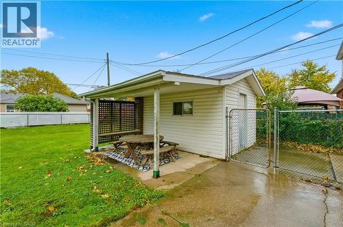 20 Thompson Avenue, Thorold, ON - Outdoor