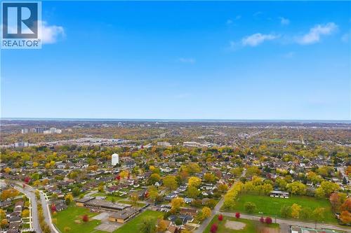 20 Thompson Avenue, Thorold, ON - Outdoor With View