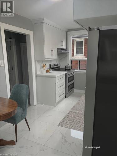 46 Delena Avenue S, Hamilton, ON - Indoor