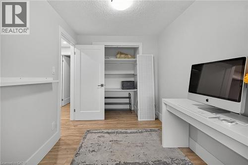 1091 Upper Wellington Street, Hamilton, ON - Indoor Photo Showing Other Room