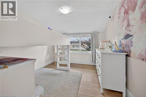 1091 Upper Wellington Street, Hamilton, ON - Indoor Photo Showing Other Room