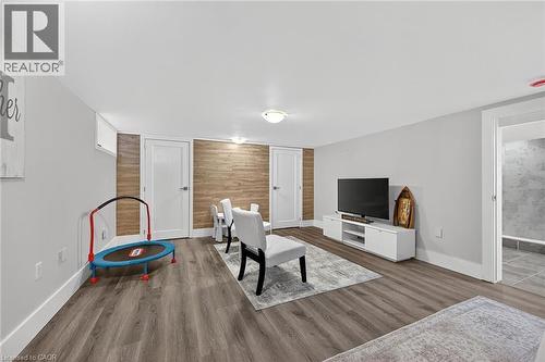 1091 Upper Wellington Street, Hamilton, ON - Indoor