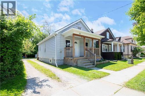 10 MANNING Street  St. Catharines, ON L2R 1H9