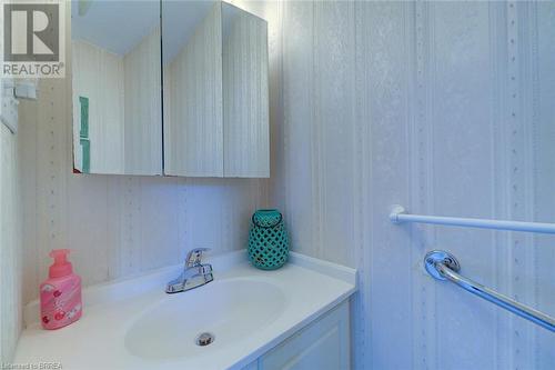 32 Montclair Crescent Unit# 16, Simcoe, ON - Indoor Photo Showing Bathroom