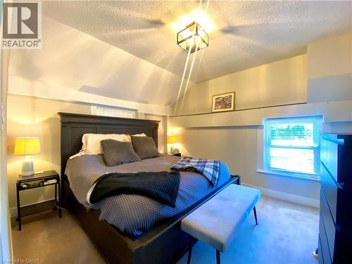 358 Dundas Street E, Hamilton, ON - Indoor Photo Showing Bedroom