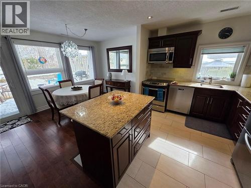 49 Bishop Reding Trail, Hamilton, ON - Indoor Photo Showing Kitchen