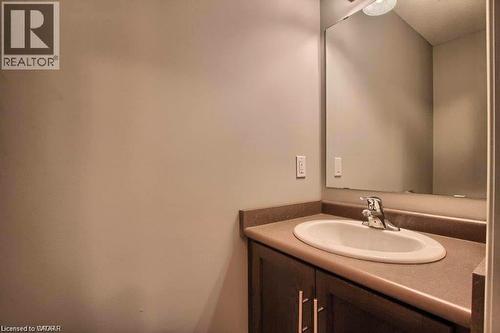 1 Piece - Main Floor - 1360 Caen Avenue, Woodstock, ON - Indoor Photo Showing Bathroom