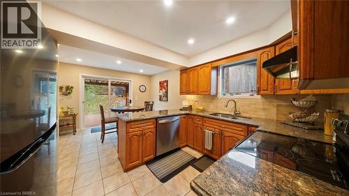 74 Gordon Street, Cambridge, ON - Indoor Photo Showing Kitchen With Double Sink