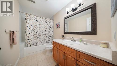 74 Gordon Street, Cambridge, ON - Indoor Photo Showing Bathroom