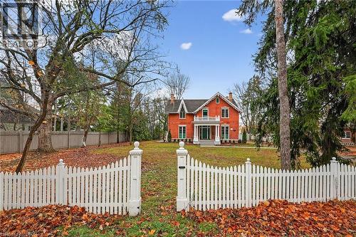 262 MAIN Street W  Grimsby, ON L3M 1S4