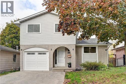 39 SOUTHWOOD Drive  Kitchener, ON N2E 2E6