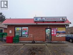 338 WATERLOO Avenue  Guelph, ON N1H 3J8